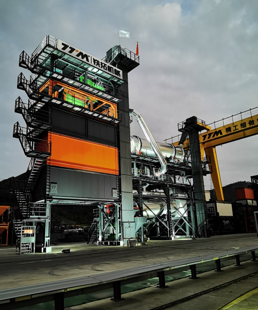 bauma CHINA 2020前夕，鐵拓機(jī)械泉州設(shè)備展區(qū)喜迎首批嘉賓蒞臨